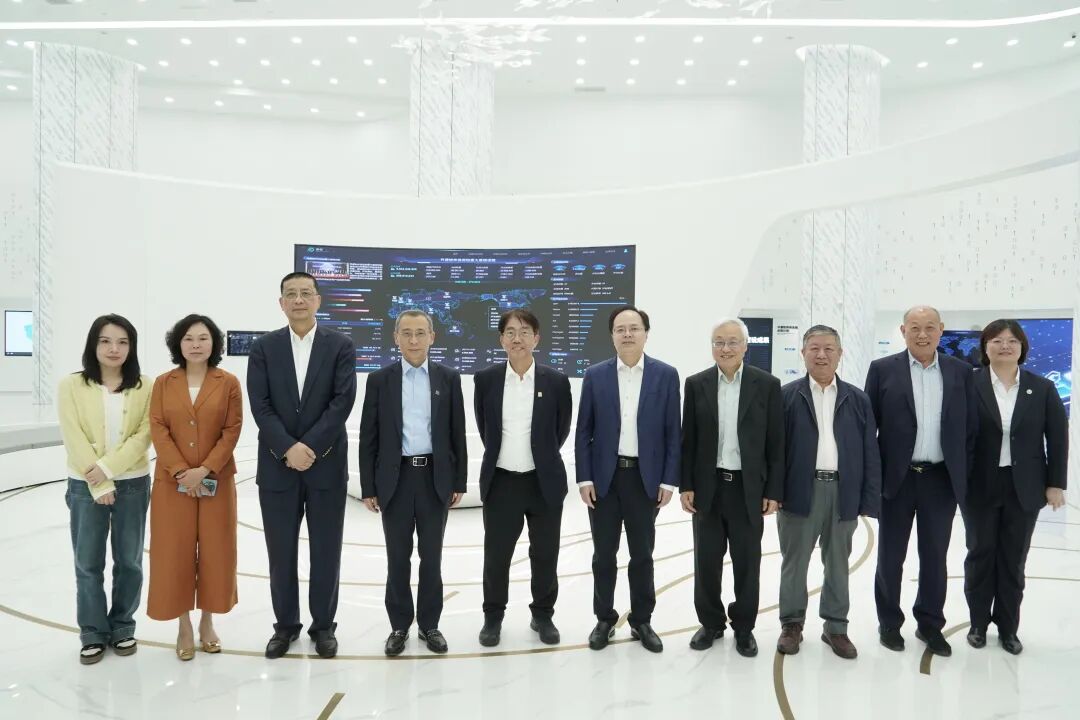 澳门科技大学副校监、校长李行伟一行访问南京市麒麟科创园