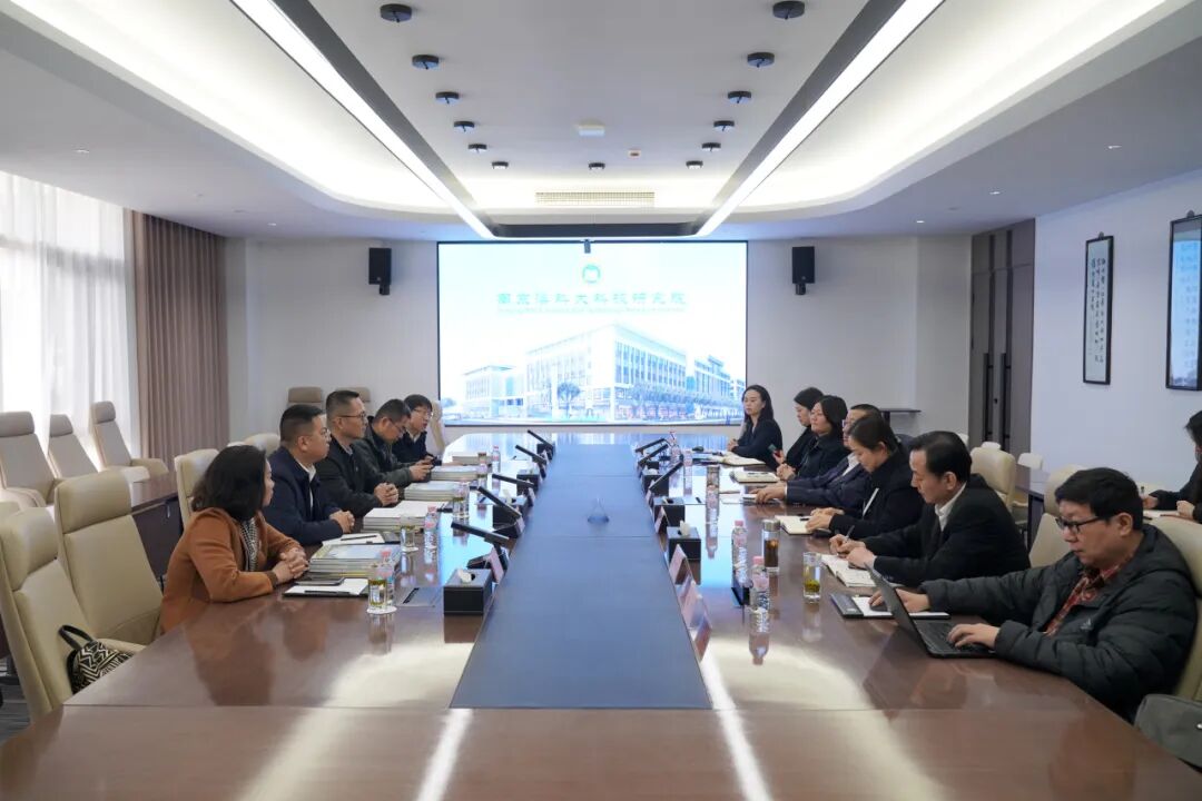 珠海市人民医院纪委副书记解立桦一行来访