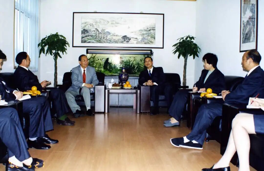 人去音容在 长风万里存——学院全体职工深切缅怀澳科大创校校长周礼杲教授