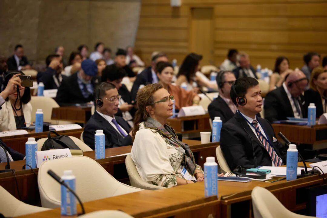 艺术之光照亮全球|现代奥艺品牌亮相巴黎联合国教科文组织总部