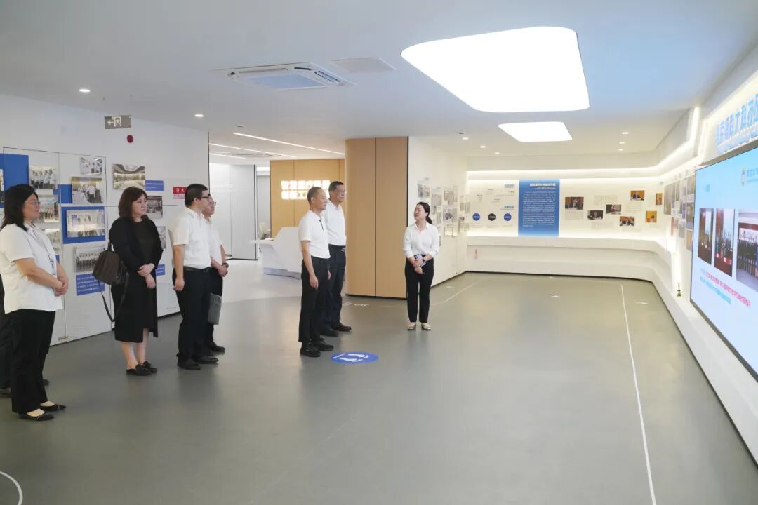 南京澳科大科技研究院与海澜智云战略合作协议签约仪式在我院举行