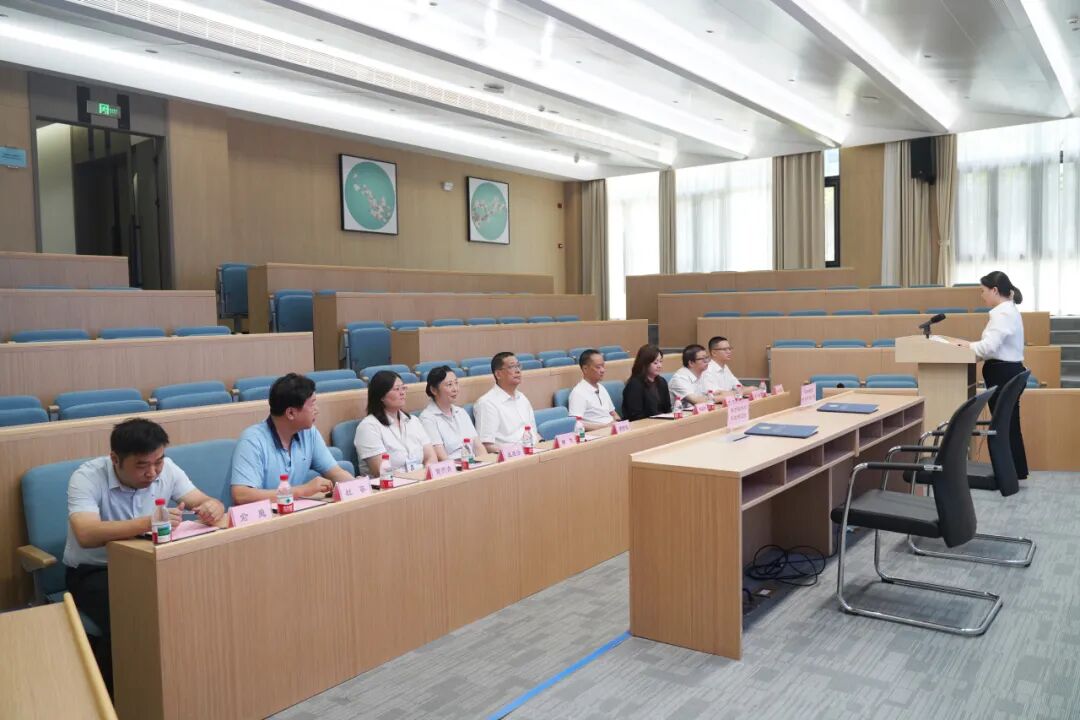 南京澳科大科技研究院与海澜智云战略合作协议签约仪式在我院举行