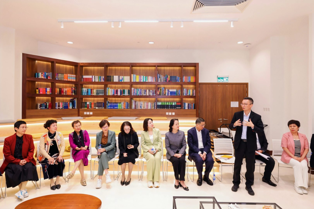 宁波女企业家港澳科创金融商贸考察团参访中国与葡语国家商贸合作服务平台综合体