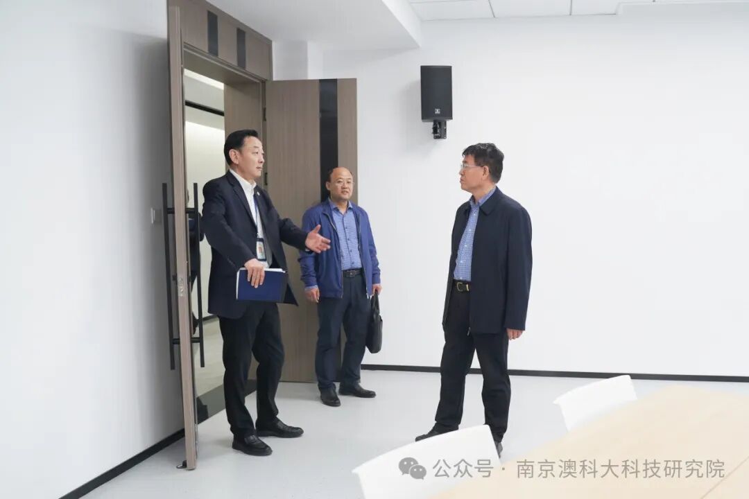 青岛琅琊台集团党委书记李悦明一行来院访问