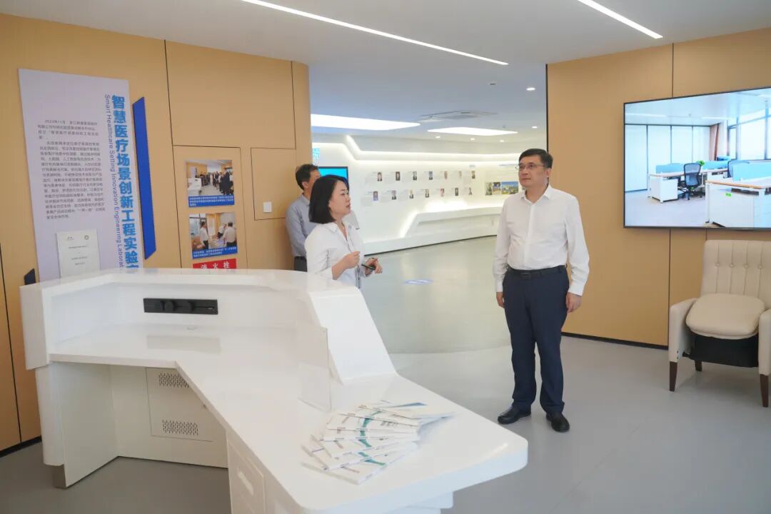 南京市委常委、市委统战部部长吴勇强调研南京澳科大科技研究院
