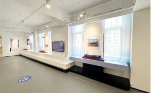 灵蛇迎春 共赴新程