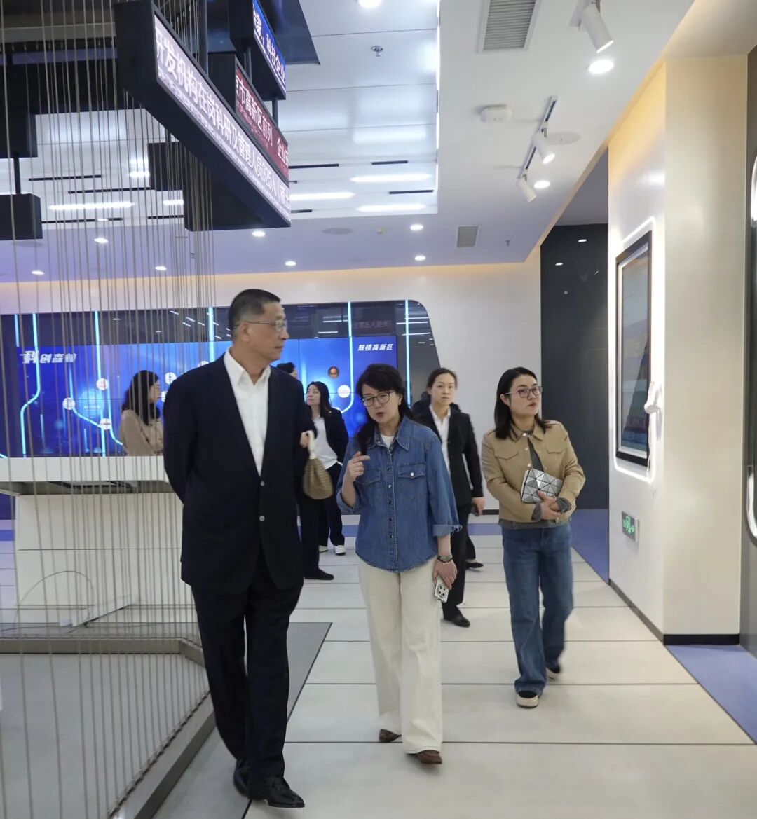 院领导一行考察南京鼓楼高新区