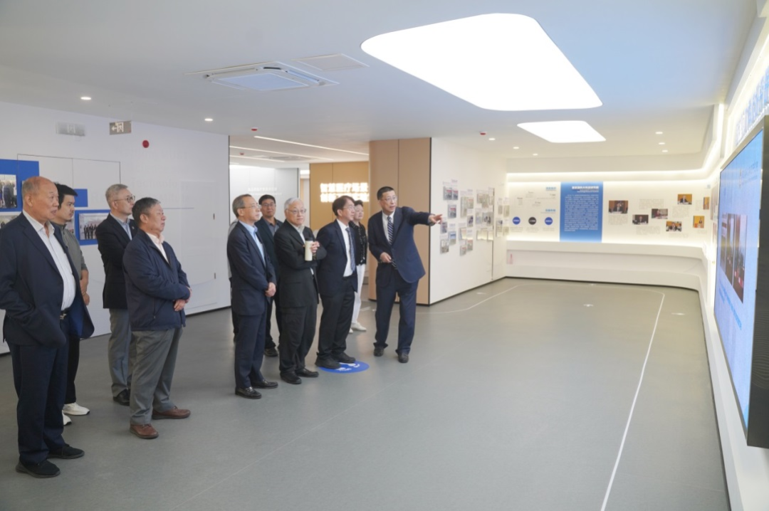 澳门科技大学科技创新、平台建设座谈会暨南京澳科大科技研究院工作汇报会举行