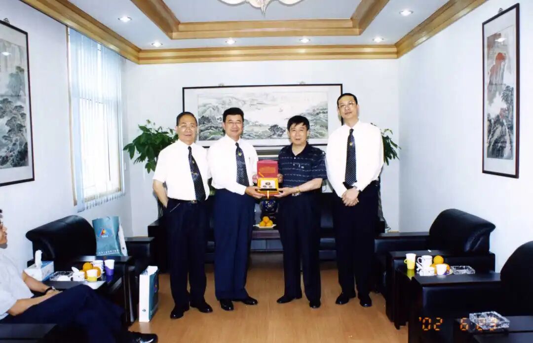 人去音容在 长风万里存——学院全体职工深切缅怀澳科大创校校长周礼杲教授