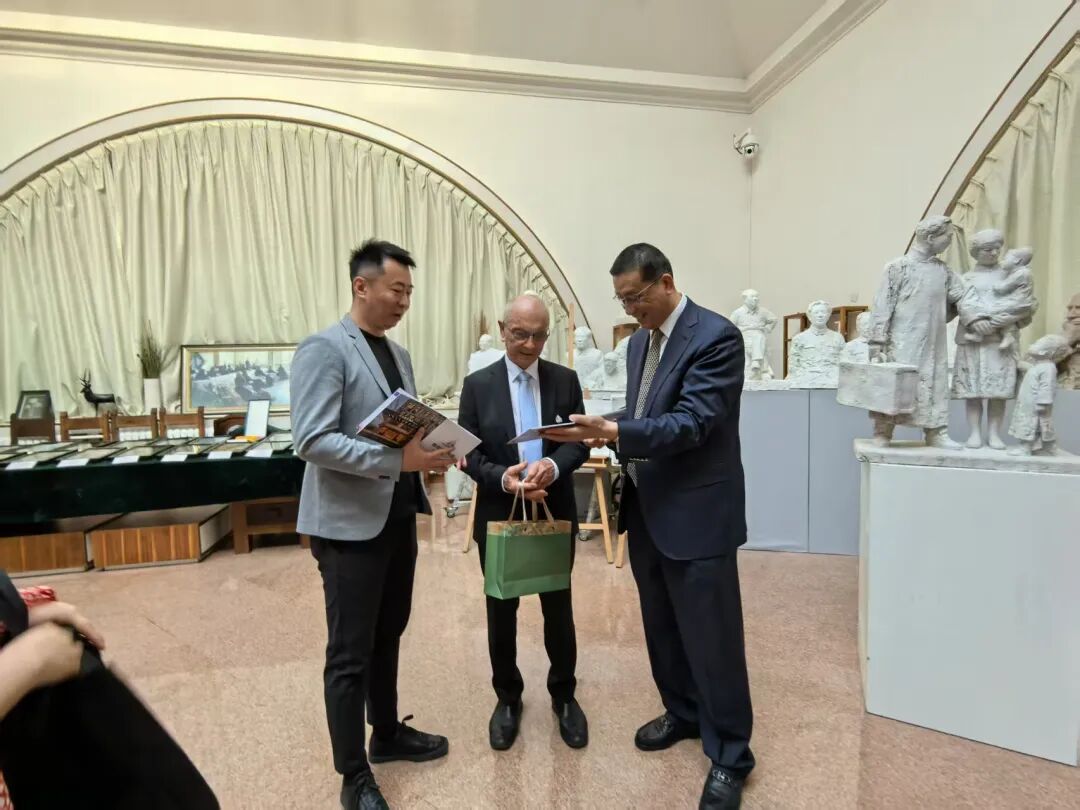 院领导一行应邀出席国际奥艺委(金台)活动中心揭牌活动