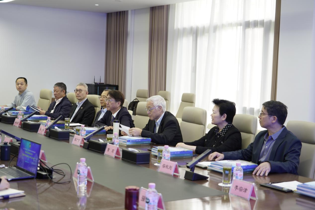 澳门科技大学科技创新、平台建设座谈会暨南京澳科大科技研究院工作汇报会举行