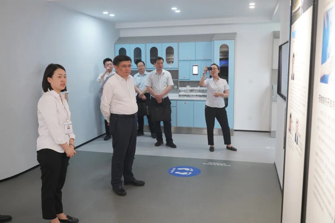 南京市委常委、市委统战部部长吴勇强调研南京澳科大科技研究院