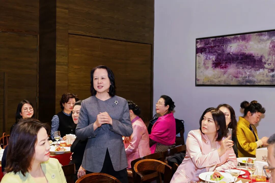 宁波女企业家港澳科创金融商贸考察团参访澳门科技大学