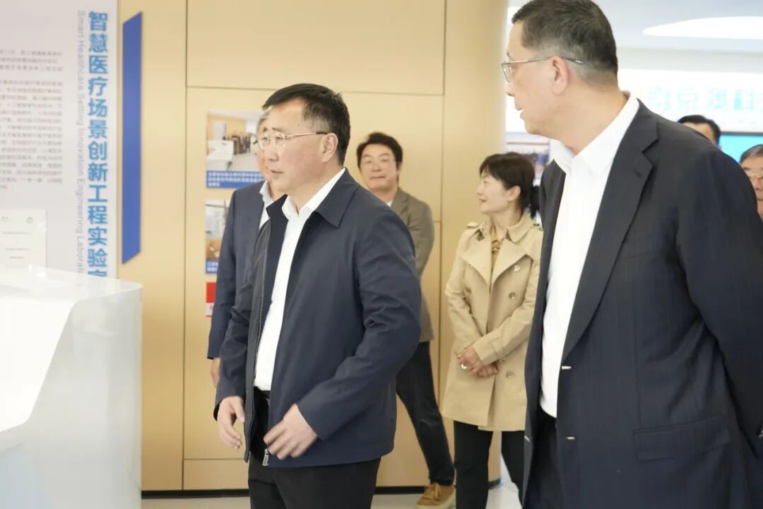 南京市人大常委会专题调研组来我院视察推进国际交往中心城市建设工作