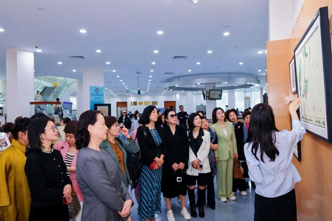 宁波女企业家港澳科创金融商贸考察团参访澳门科技大学