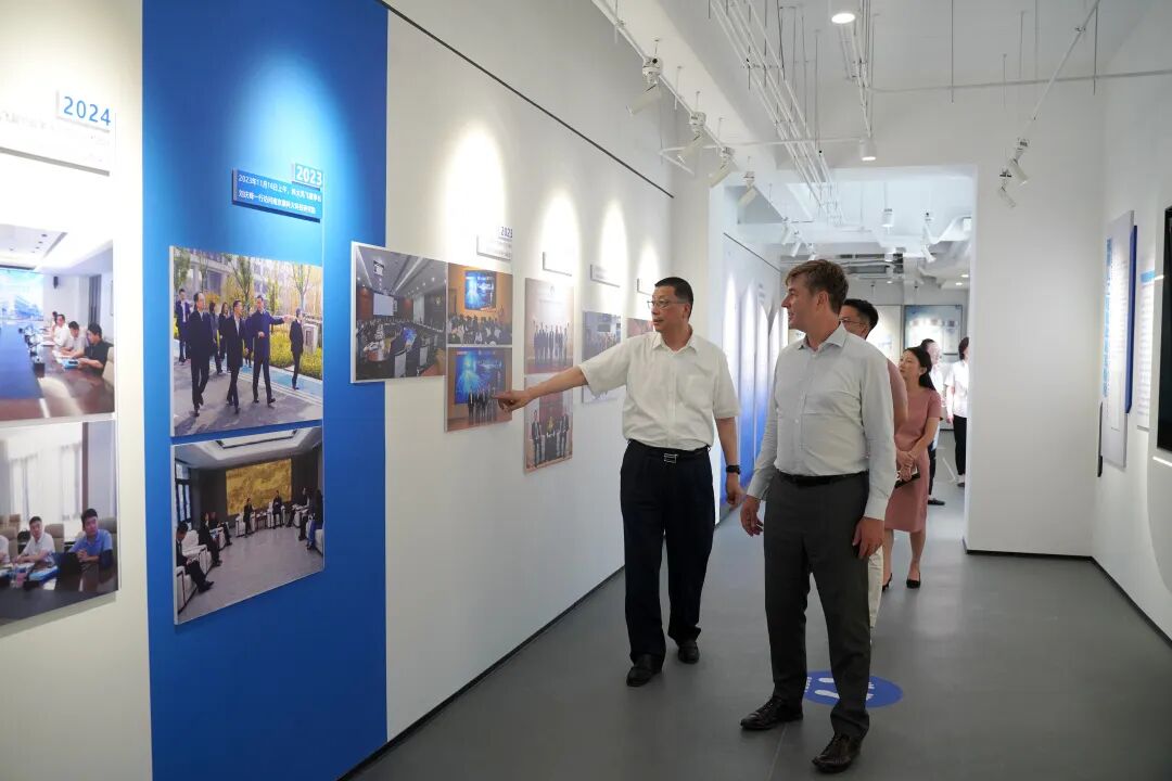 胡润百富董事长兼首席调研官胡润一行来访我院