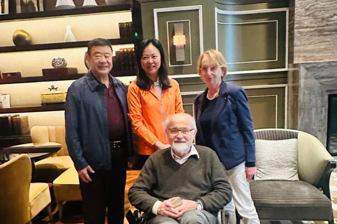 澳科大诺奖实验室主任埃尔文·内尔博士获颁中国政府友谊奖