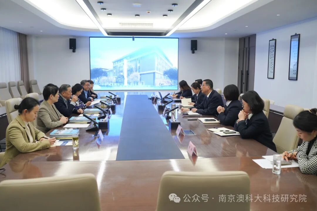 宁波宁兴控股股份有限公司董事长吴以刚一行来我院交流访问