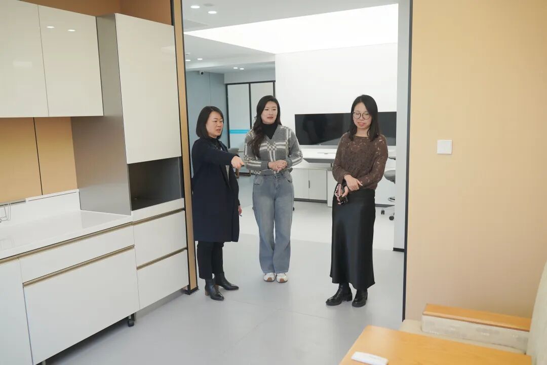 中国家族财富管理师协会李晓静秘书长一行来访