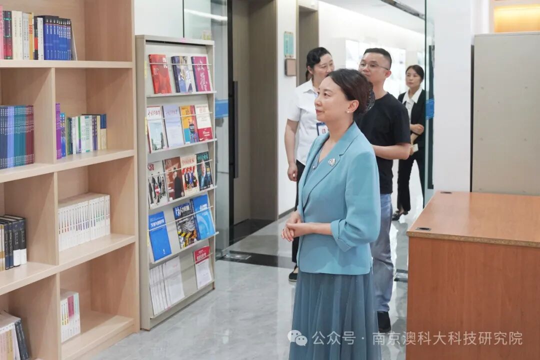 国际奥艺委执行主席秦雯一行来院访问