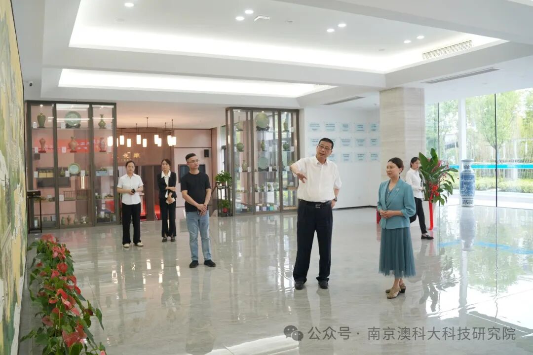 国际奥艺委执行主席秦雯一行来院访问