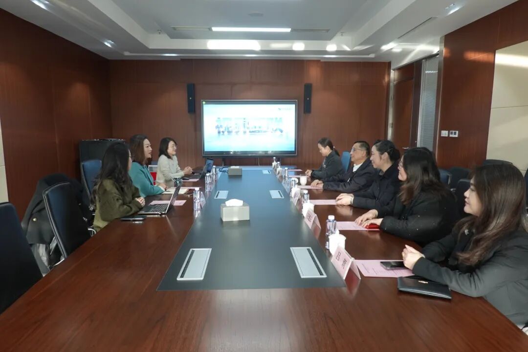 院领导一行参访江苏省文化科技控股集团