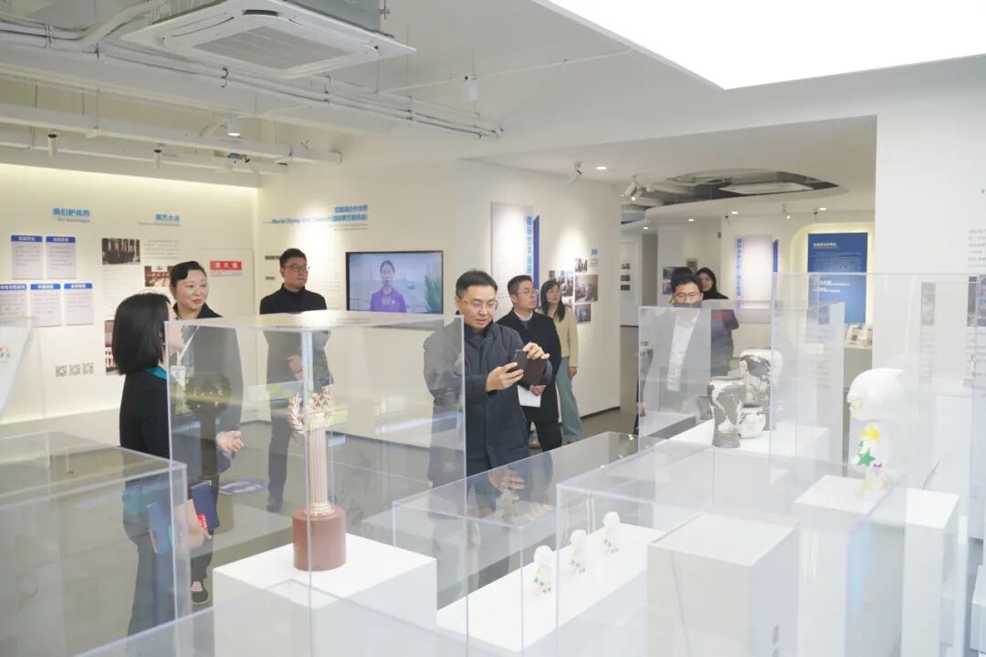 南京财经大学党委常委、宣传部部长朱军一行来访