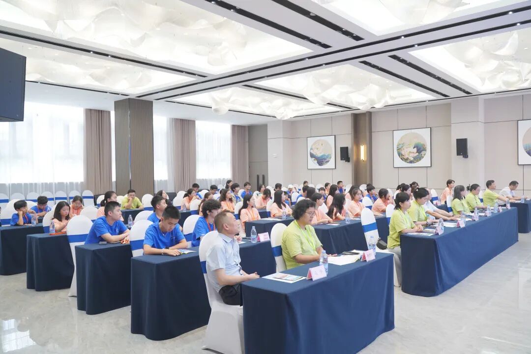 2025年海外华裔菁英青少年大运河文化体验活动·南京营在南京澳科大科技研究院开营