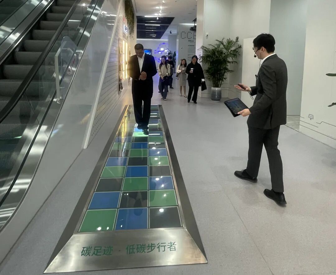 院领导一行赴盐城西伏河绿色低碳科创园考察交流