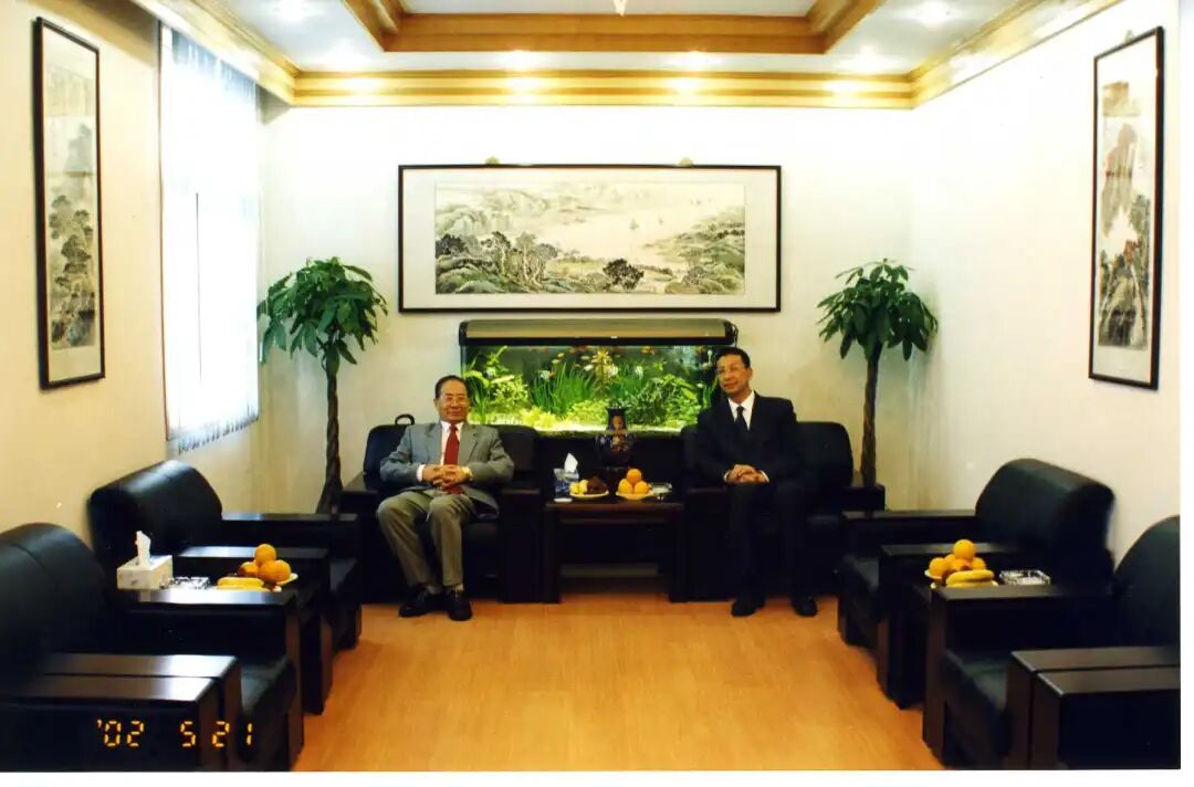 人去音容在 长风万里存——学院全体职工深切缅怀澳科大创校校长周礼杲教授