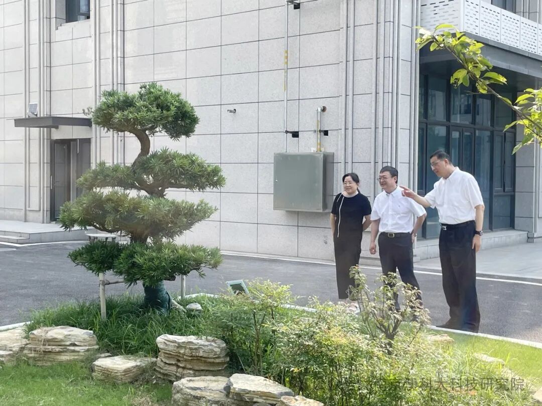 浙江宁波市奉化区政协主席陈红伟一行来院访问