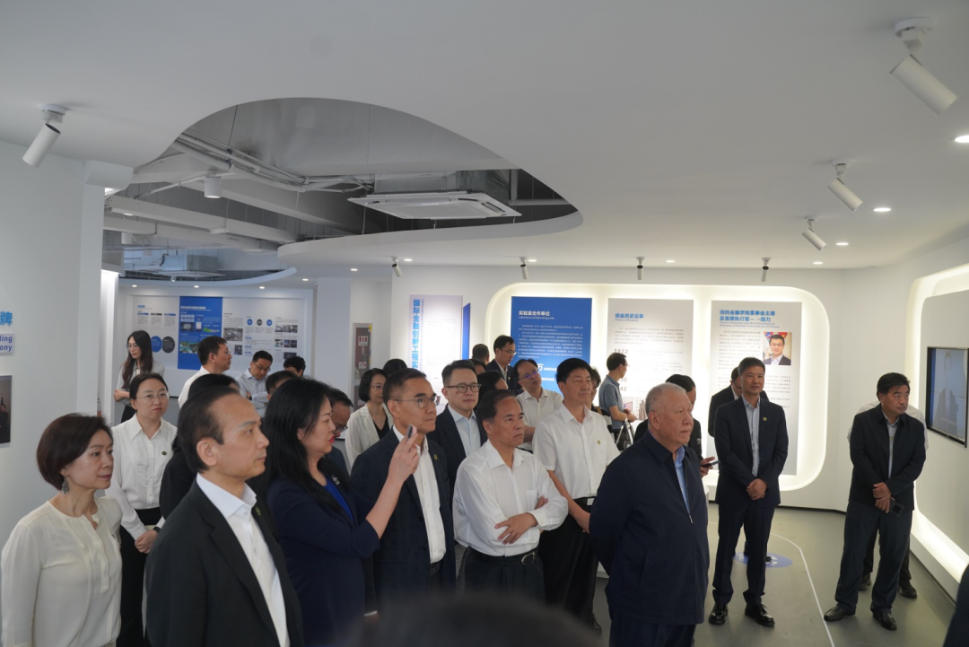 澳门特别行政区全国政协委员考察团莅临南京澳科大科技研究院视察工作